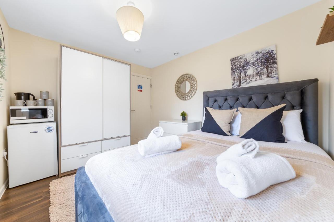 ايزلورث Twickenham Homes المظهر الخارجي الصورة