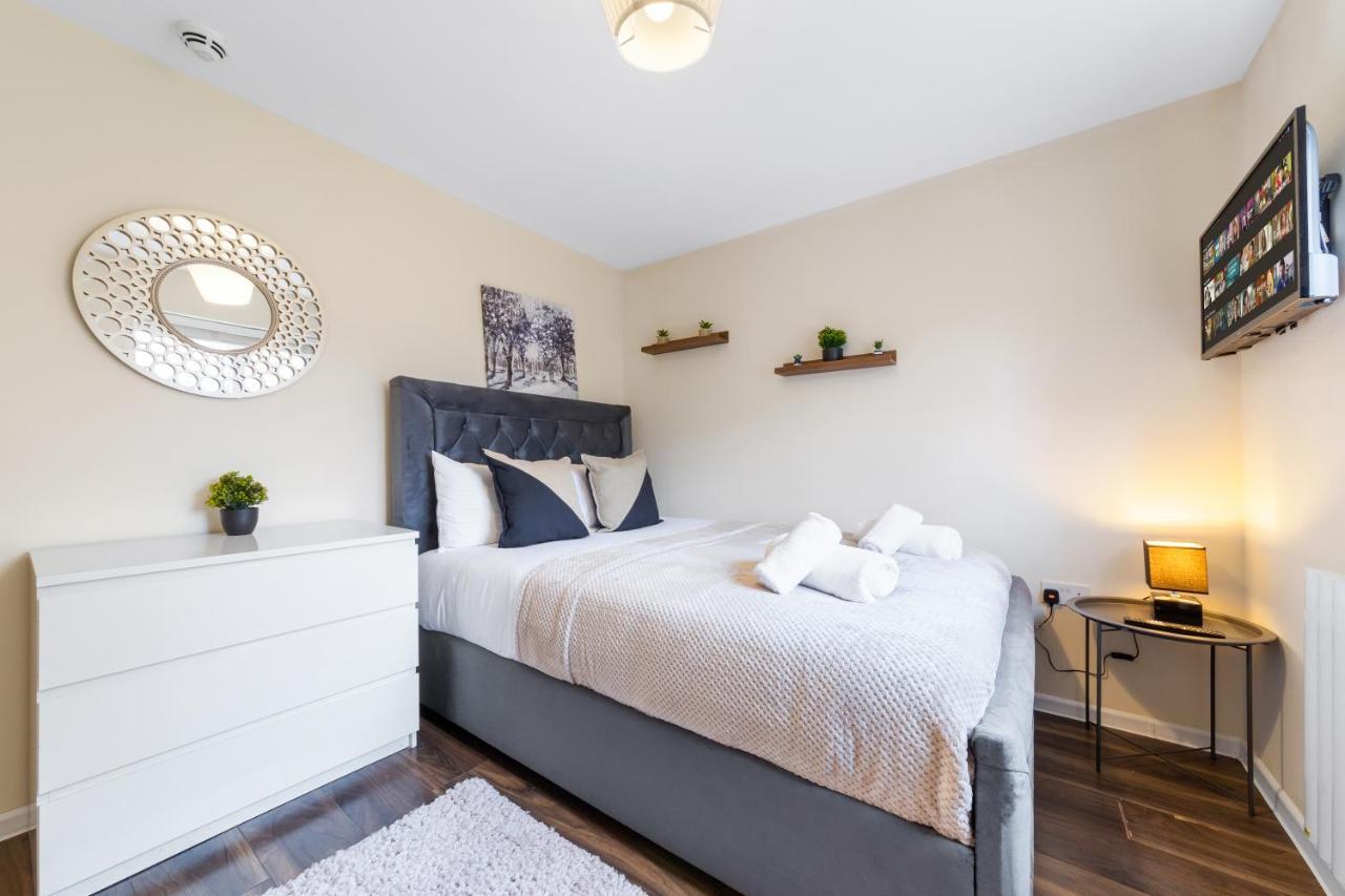 ايزلورث Twickenham Homes المظهر الخارجي الصورة