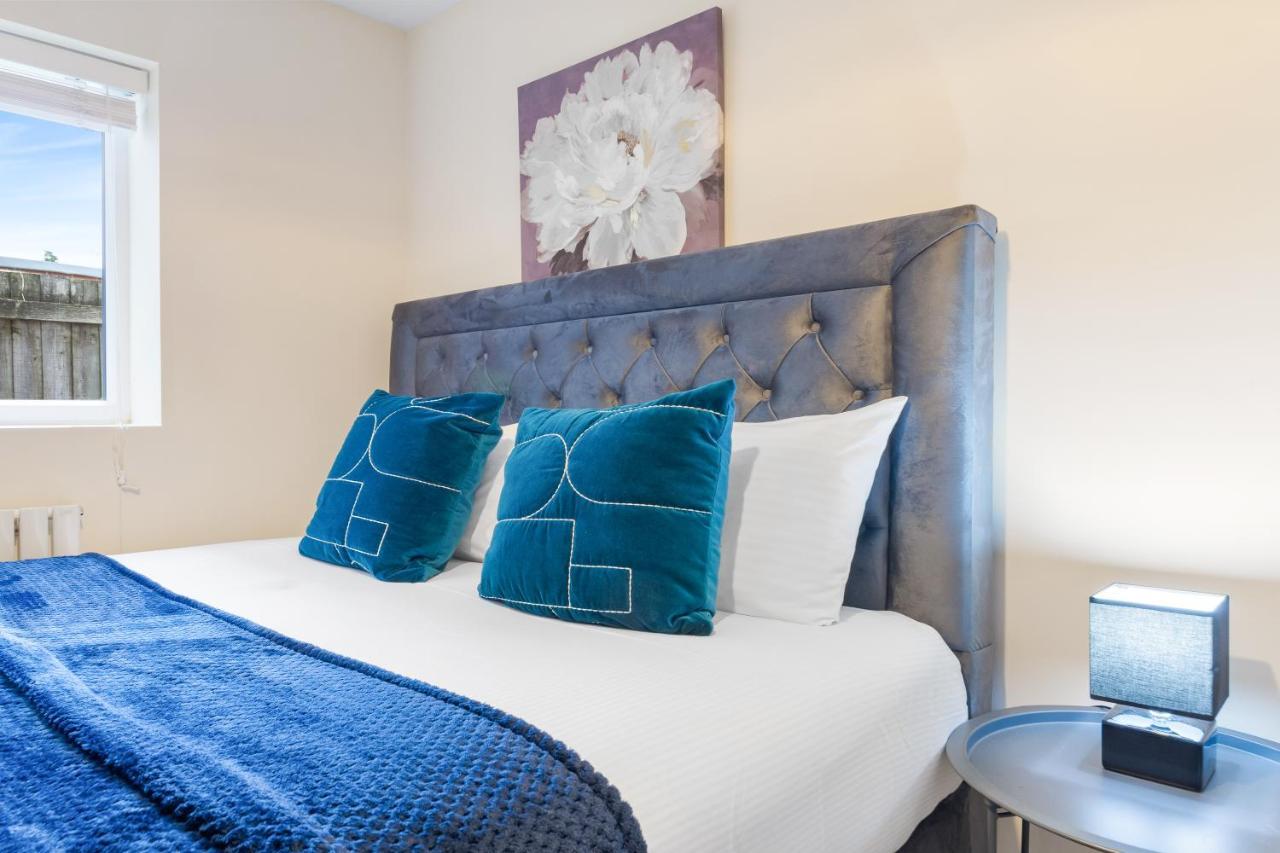 ايزلورث Twickenham Homes المظهر الخارجي الصورة