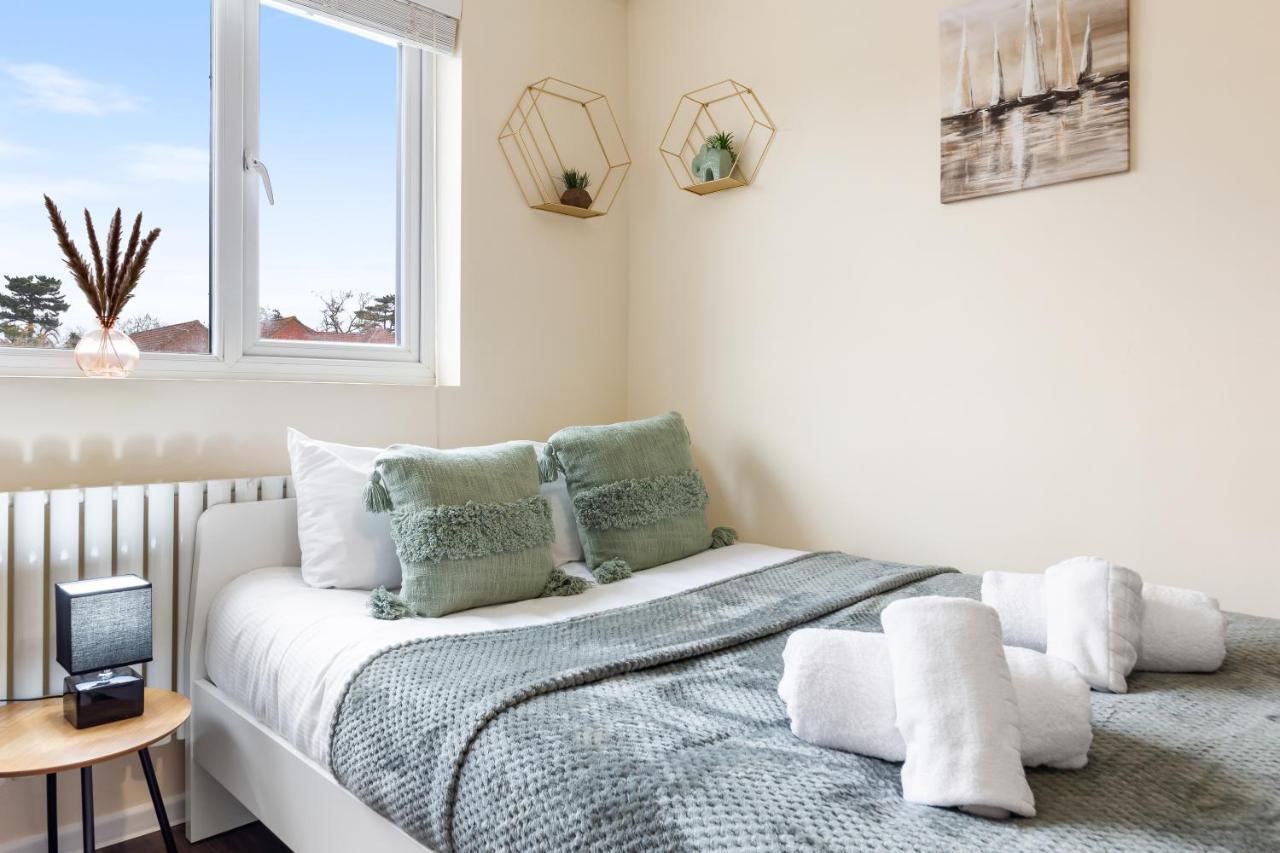 ايزلورث Twickenham Homes المظهر الخارجي الصورة