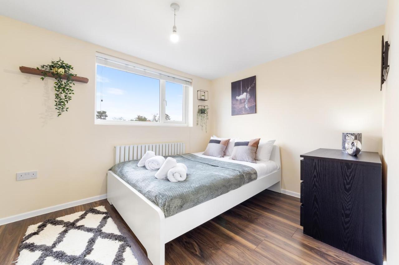 ايزلورث Twickenham Homes المظهر الخارجي الصورة