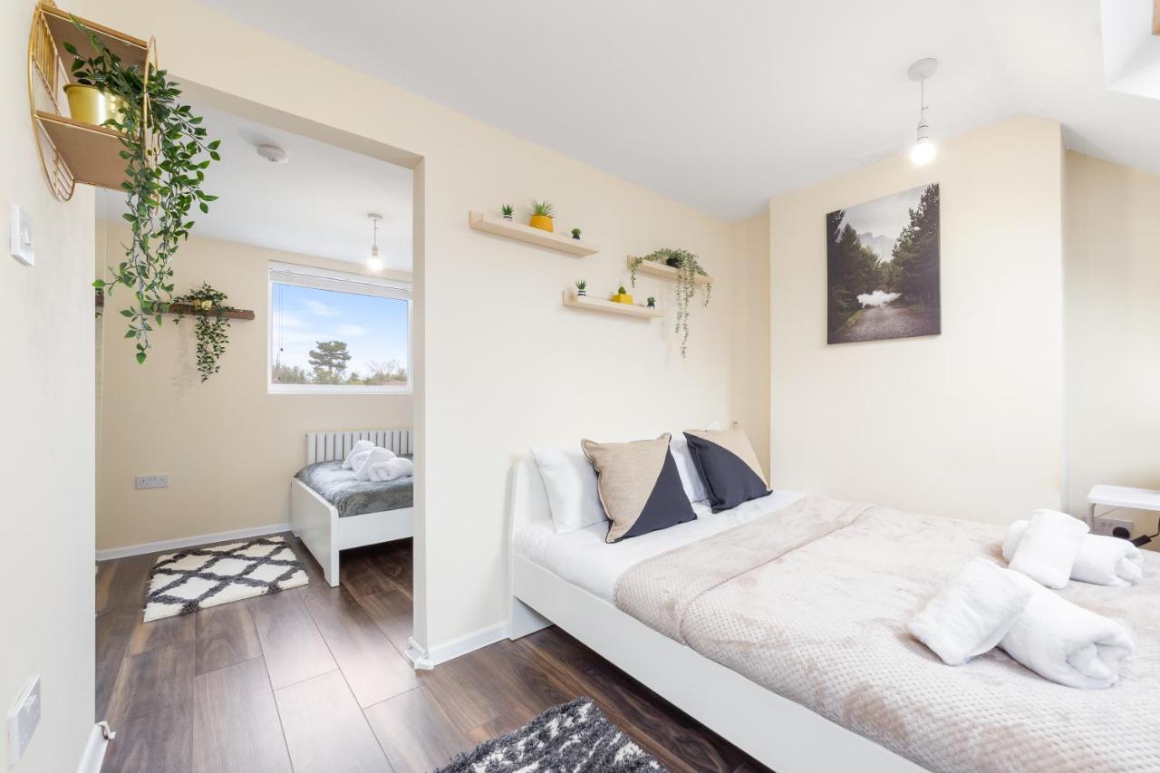 ايزلورث Twickenham Homes المظهر الخارجي الصورة