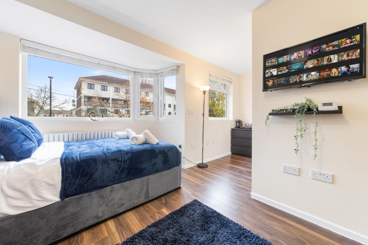 ايزلورث Twickenham Homes المظهر الخارجي الصورة